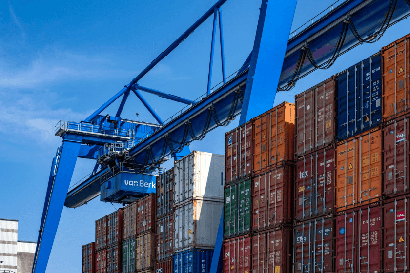 us-tariffs-trade-war-lucas-van-oort-fBZOVyF-96w-unsplash